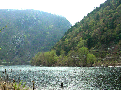 The Delaware Water Gap from Kittatinny Beach Access, Delaware Water Gap National Recreation Area. Photo by Susan Owens, DRBC.